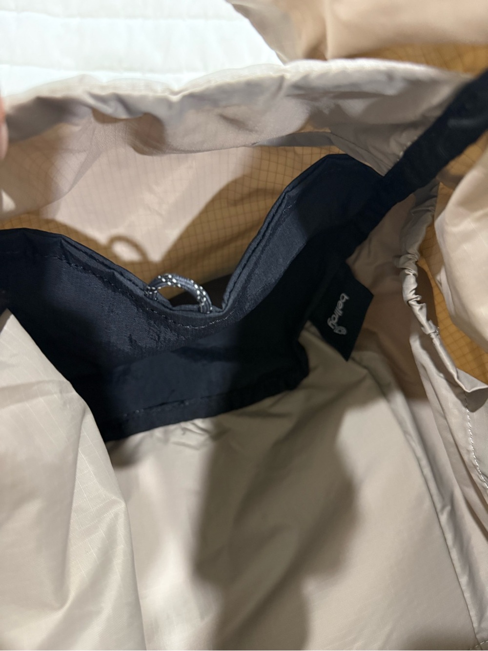 Bellroy Lite Travel Duffel Bag in Ash - Picture 6 of 8